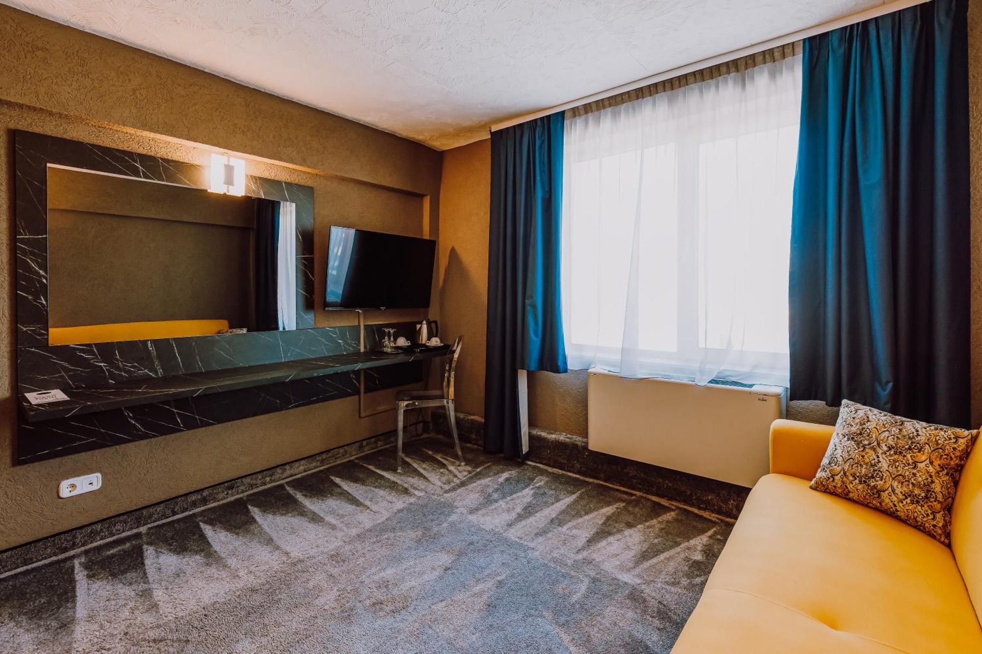 Hotel Ciao Târgu-Mureş Esterno foto