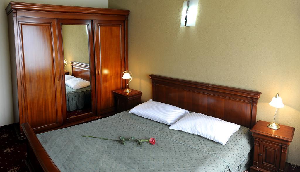 Hotel Ciao Târgu-Mureş Esterno foto
