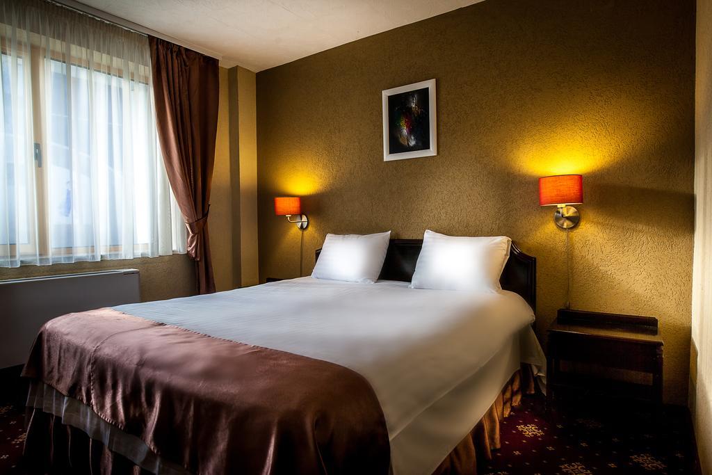 Hotel Ciao Târgu-Mureş Esterno foto